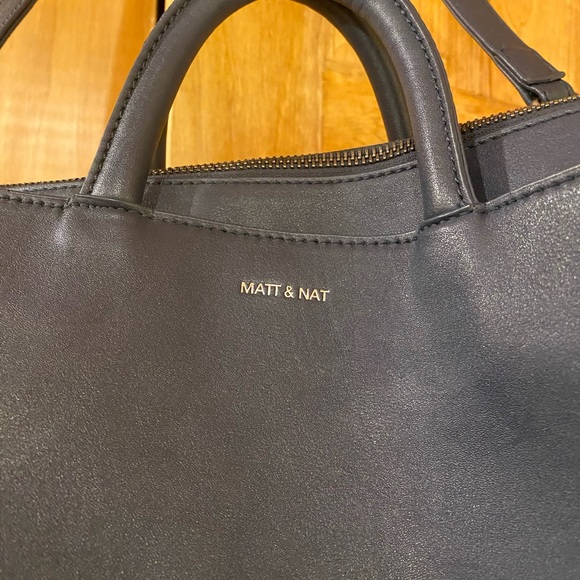 Matt & Nat - large crossbody bag - Picture 2 of 5